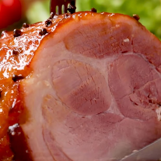 Cách làm dăm bông nướng - Glazed Ham hấp dẫn cho bữa tiệc Giáng Sinh