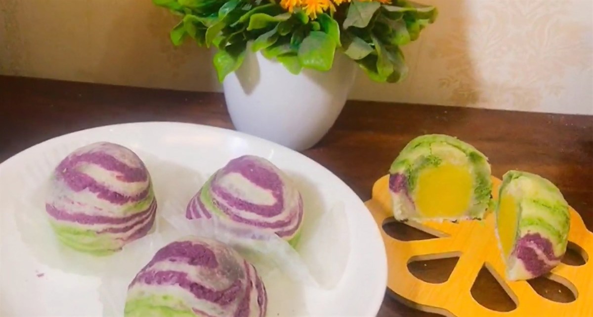 Bánh trung thu ngàn lớp nhân đậu xanh