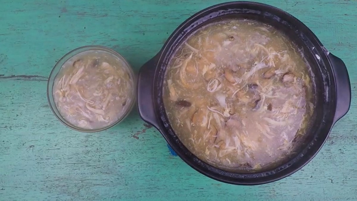 Súp yến nấm hương (nấm đông cô)