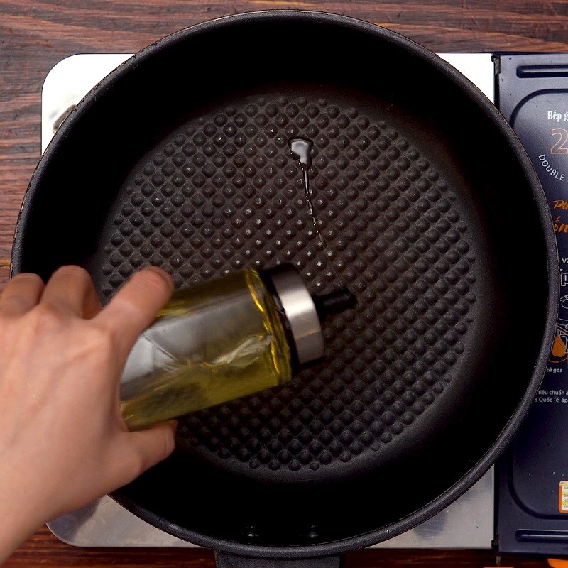 Bước 4 Áp chảo thịt thăn Bò Wellington