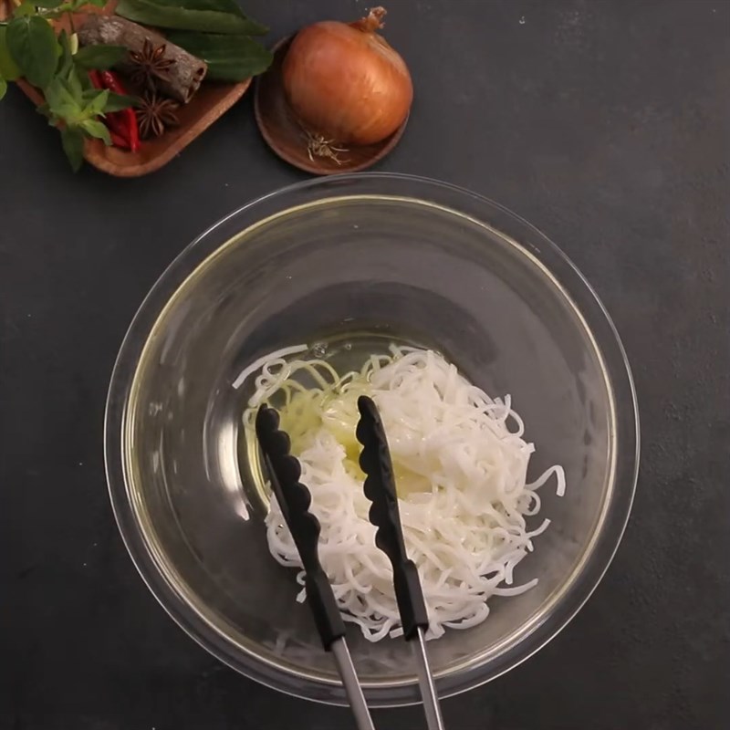 Bước 5 Chiên bánh phở Burger phở