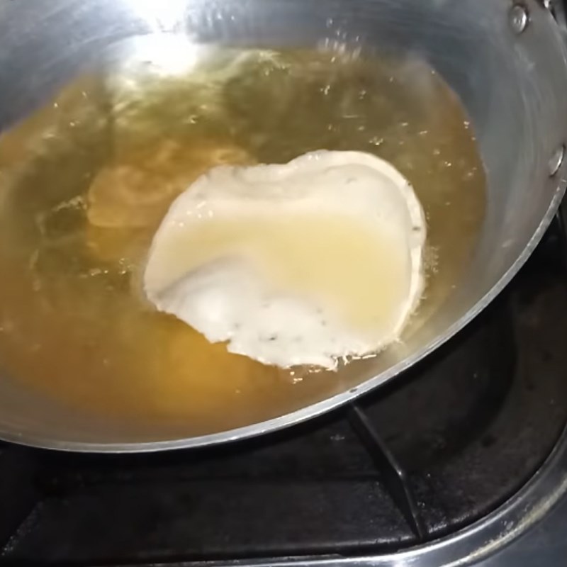 Bước 6 Chiên bánh phồng cá thác lác Bánh phồng cá thác lác