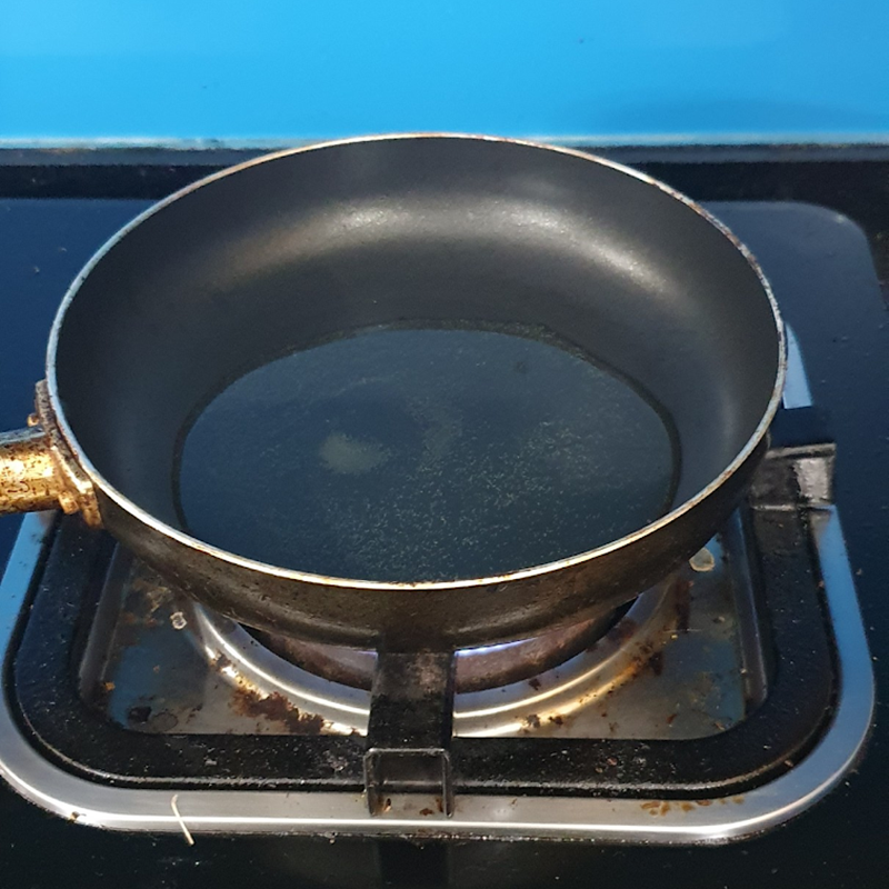 Bước 4 Chiên thịt cuốn lá lốt Thịt cuốn lá lốt chiên giòn