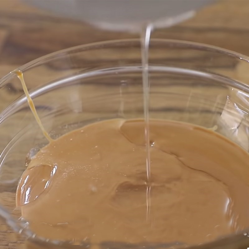 Bước 3 Đổ hỗn hợp bơ đậu phộng Kẹo peanut butter cup