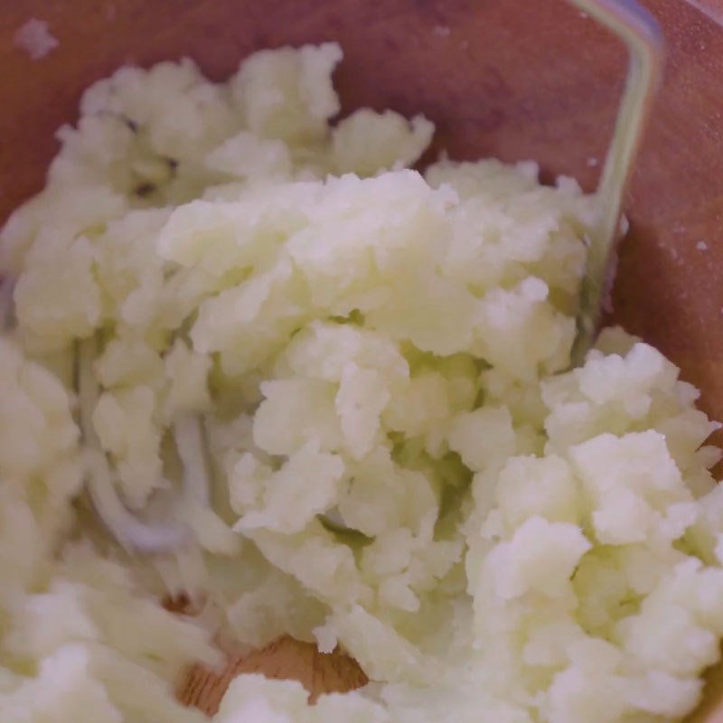 Bước 3 Hấp và nghiền khoai lang Cháo yến mạch khoai tây