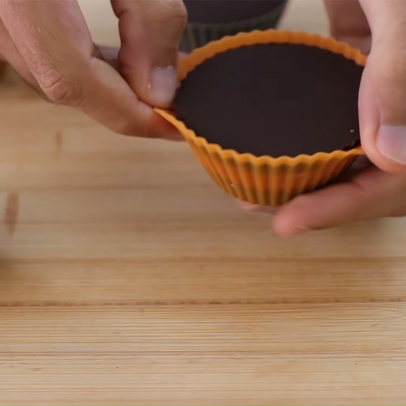 Bước 4 Hoàn thành Kẹo peanut butter cup