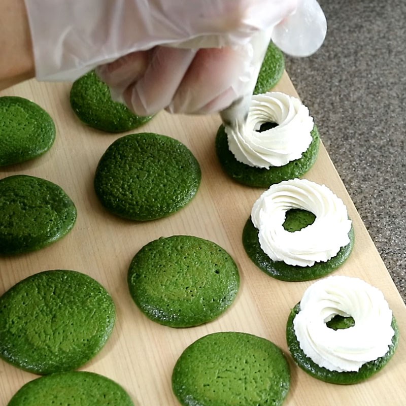 Bước 5 Kẹp bánh Bánh rán trà xanh nhân kem