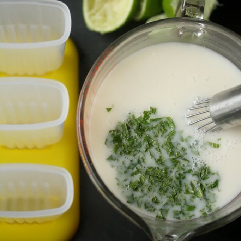 Bước 2 Làm hỗn hợp kem Kem mojito nước cốt dừa