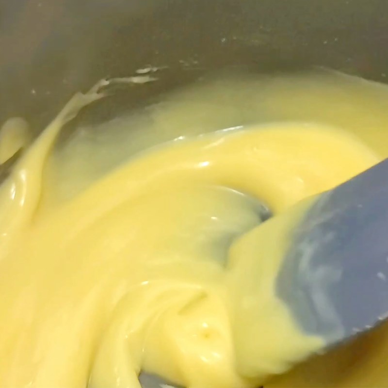 Bước 3 Làm nhân bánh Custard Bánh melonpan hình con rùa