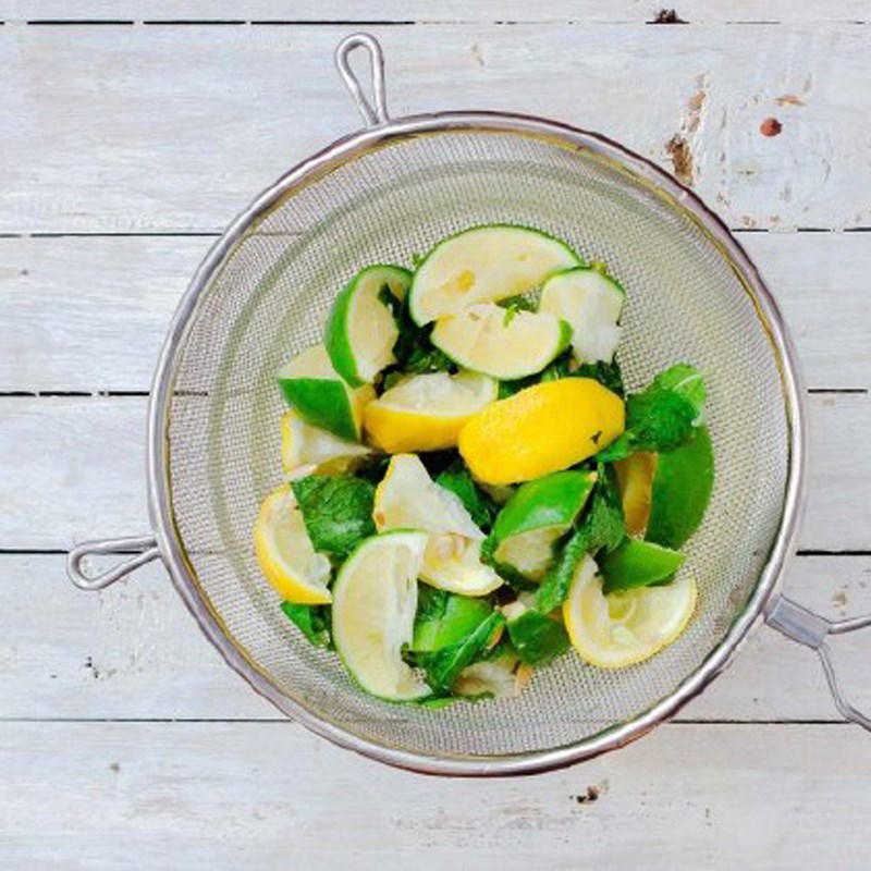 Bước 2 Làm nước mojito Kem mojito trái cây