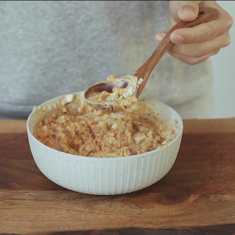 Bước 4 Làm sốt ăn kèm Sandwich tôm chiên xù