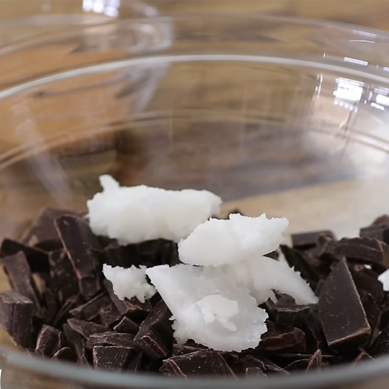 Bước 1 Nấu chảy socola Kẹo peanut butter cup