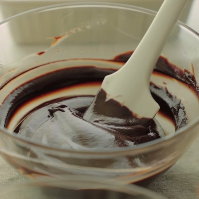 Bước 2 Nấu chảy socola Bánh Cheesecake Socola Oreo