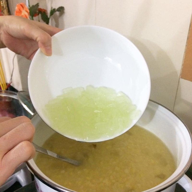 Bước 3 Nấu chè Chè đậu xanh nha đam nước cốt dừa
