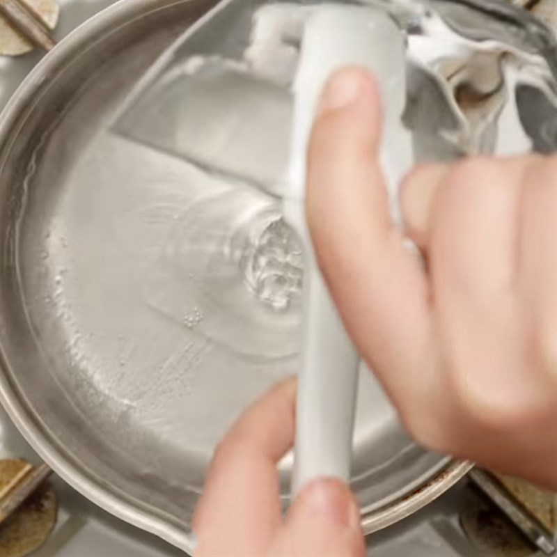 Bước 1 Nấu hỗn hợp siro đường Marshmallow