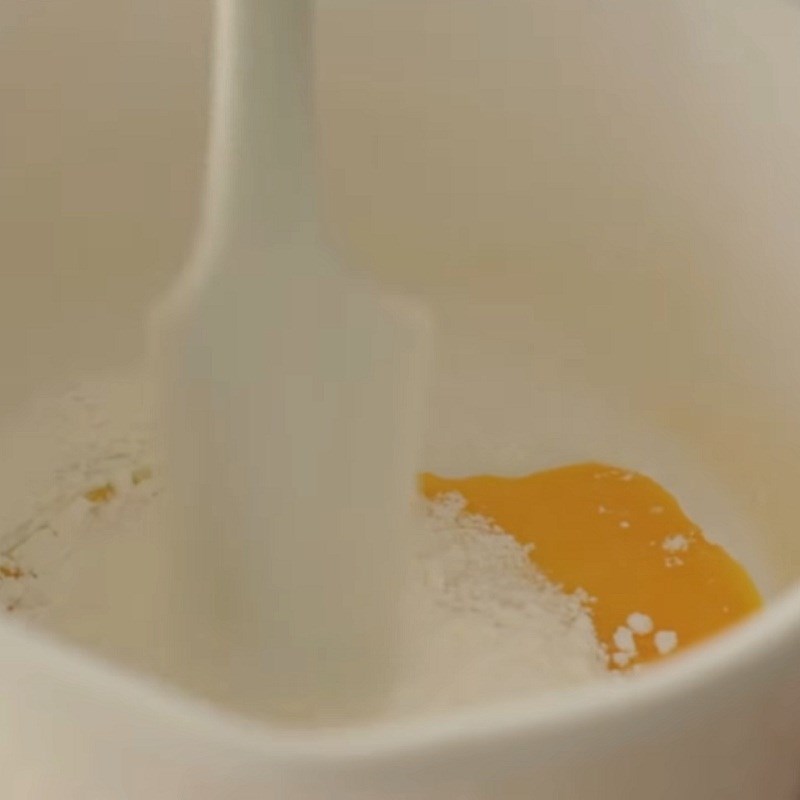 Bước 3 Nấu hỗn hợp sữa trứng Bánh su kem nhân đào