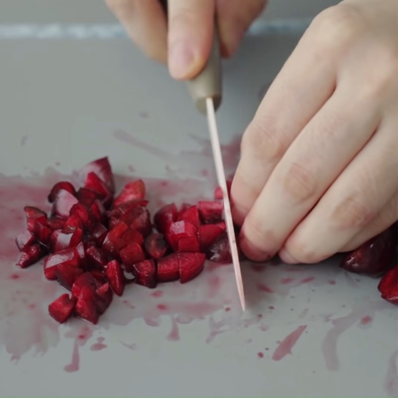 Bước 4 Nấu siro cherry Bánh kem cherry