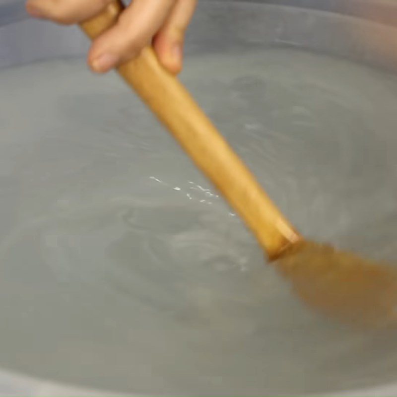 Bước 4 Ngâm nước muối Meju Tương đậu nành