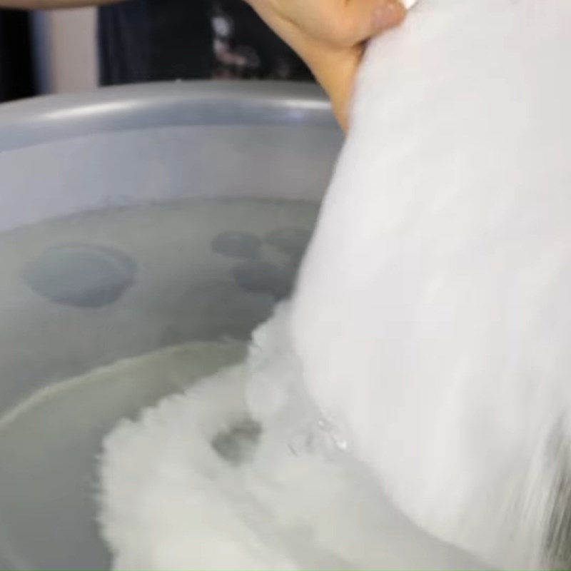 Bước 4 Ngâm nước muối Meju Tương đậu nành