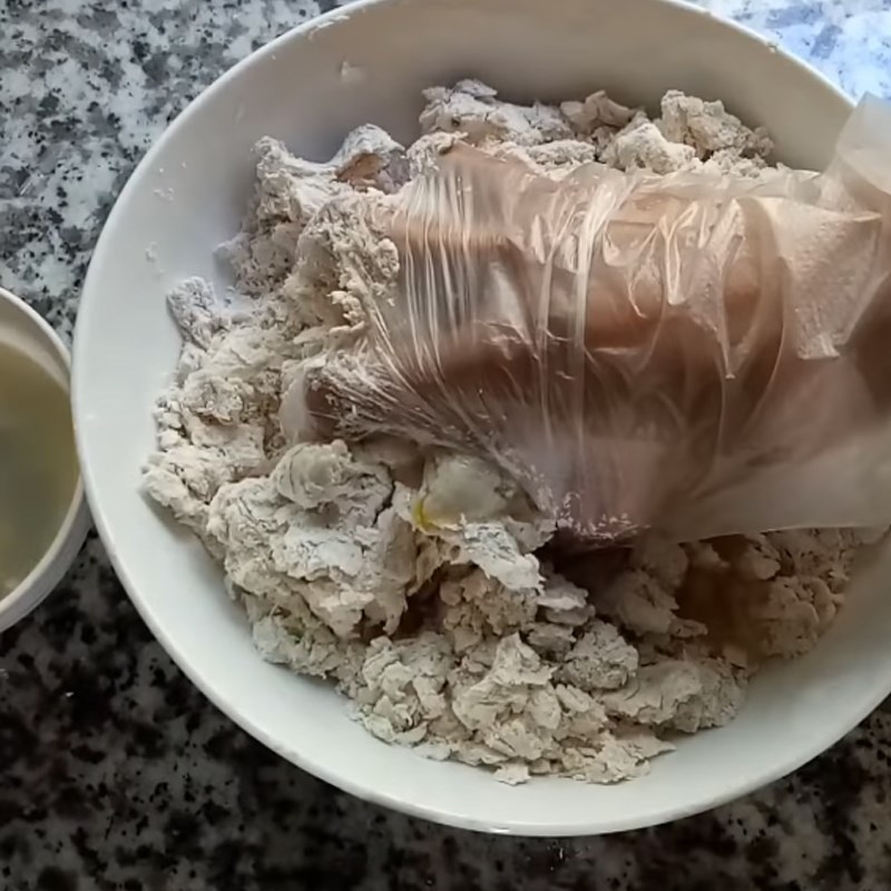 Bước 3 Nhồi và tạo hình bánh phồng cá Bánh phồng cá thác lác