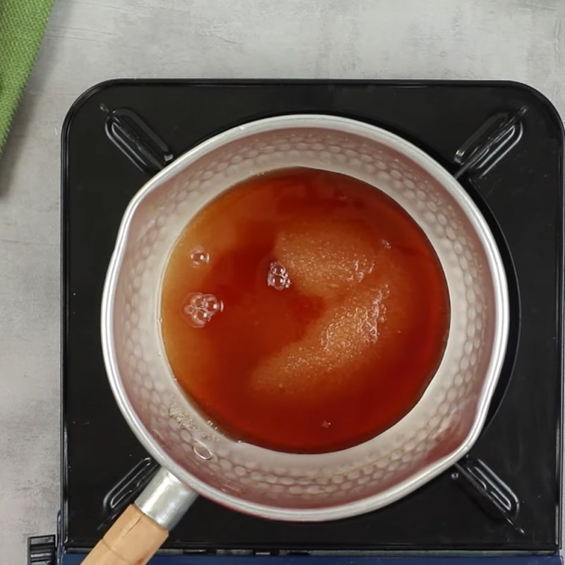 Bước 6 Pha nước chấm Bánh cuốn lá dứa nhân tôm