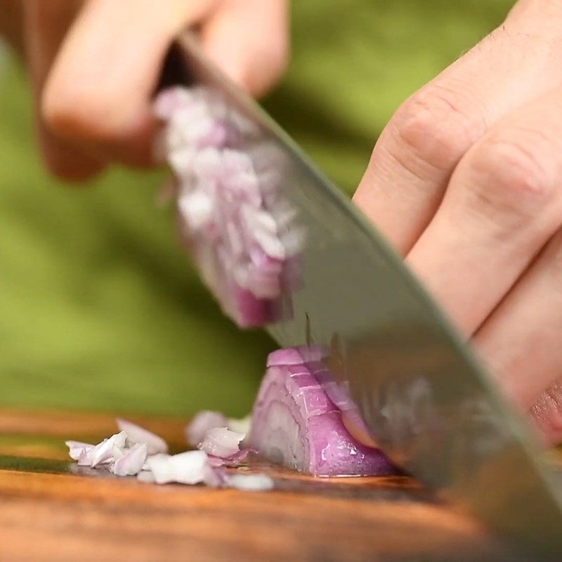 Bước 3 Sơ chế các nguyên liệu khác Sandwich tôm salad