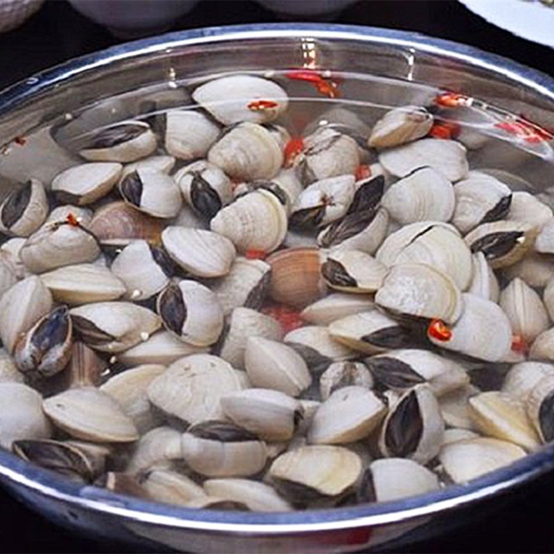 Step 1 Prep the clams Seaweed Soup with Clams