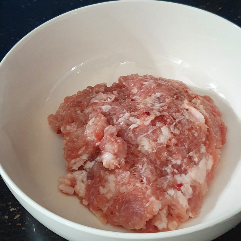 Bước 1 Sơ chế nguyên liệu Thịt cuốn lá lốt chiên giòn