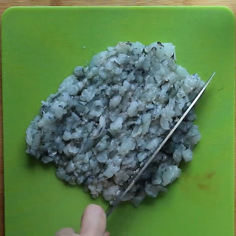 Bước 2 Sơ chế tôm Sandwich tôm chiên giòn