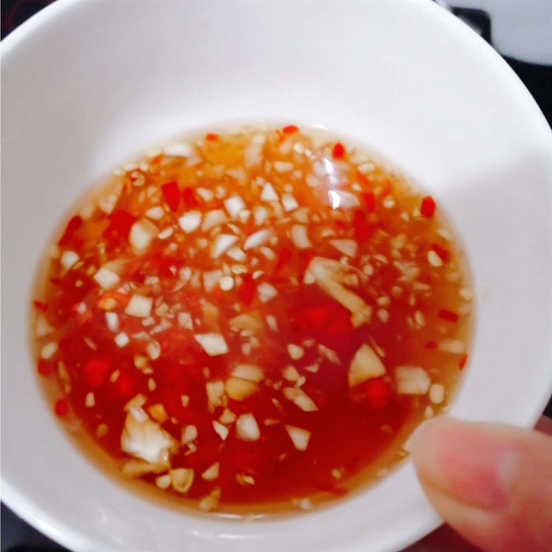 Bước 3 Pha nước mắm Sườn xào chua ngọt (công thức chia sẻ từ người dùng)