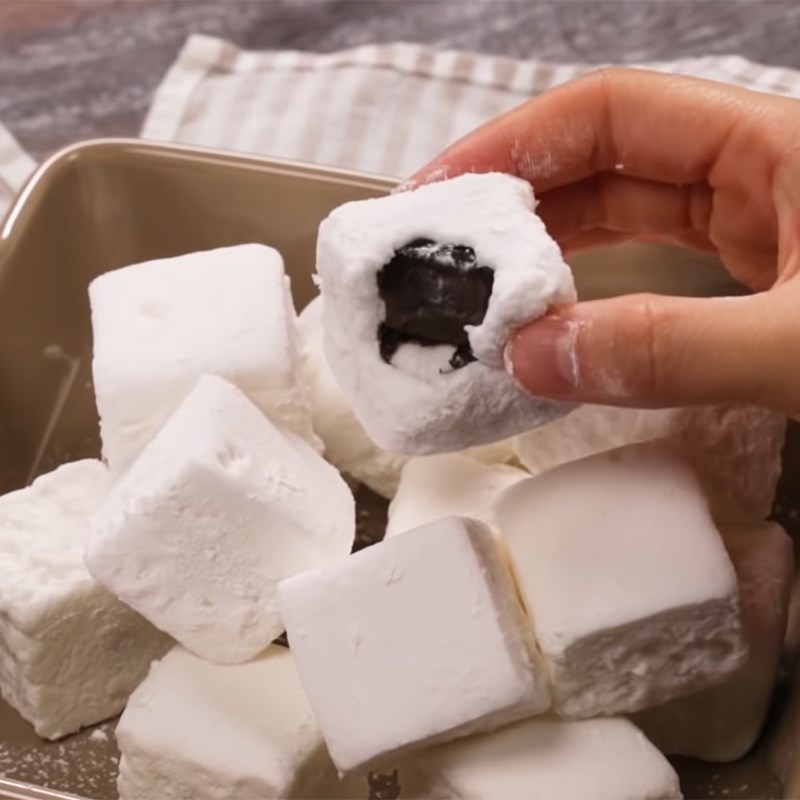 Bước 4 Thành phẩm Kẹo dẻo marshmallow nhân socola