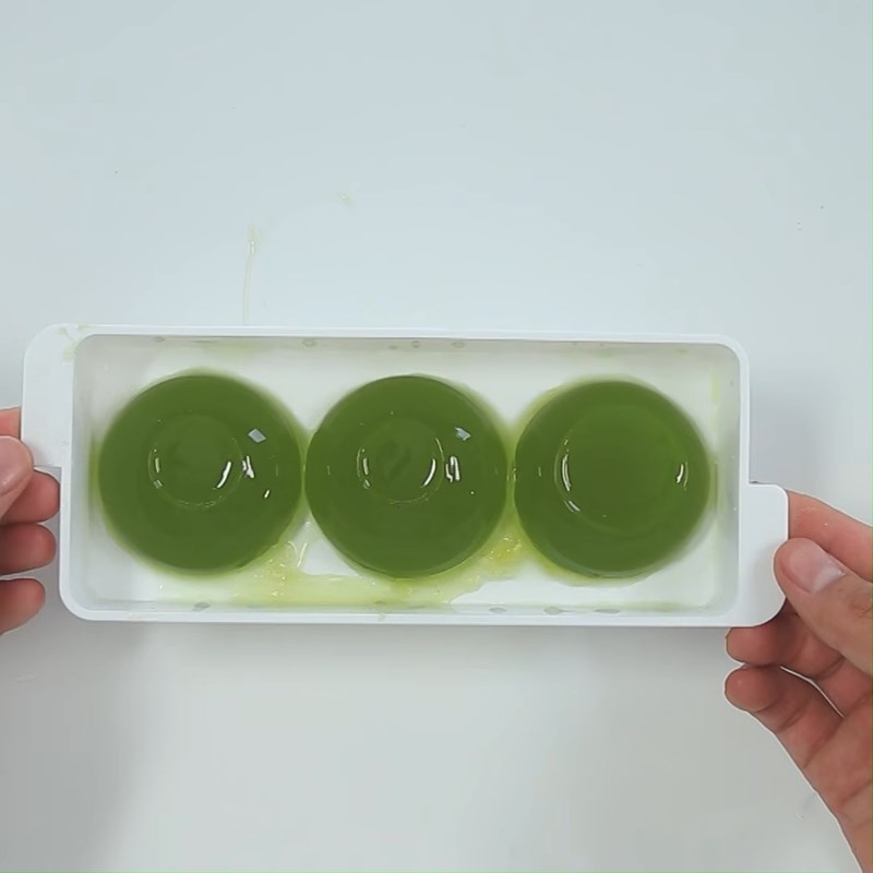 Bước 4 Trang trí Mochi giọt nước matcha