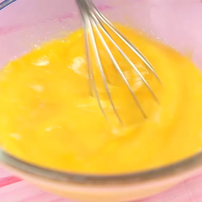 Bước 2 Trộn bột Bánh đậu đen cốt dừa