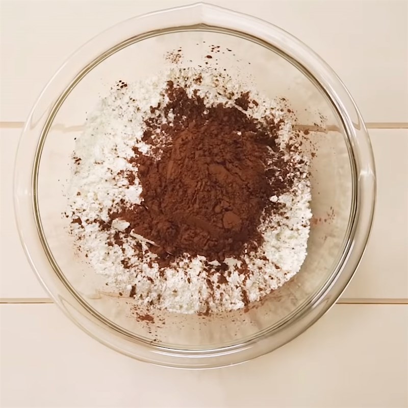 Bước 1 Trộn bột bánh Bánh cá socola
