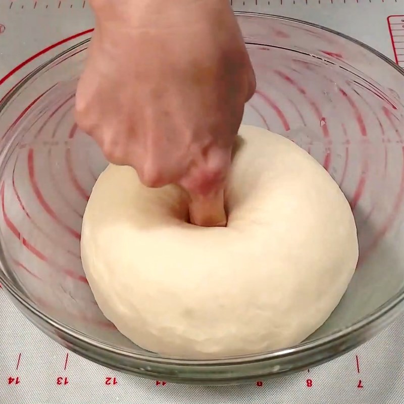 Bước 4 Trộn bột bánh Bánh melonpan hình con rùa