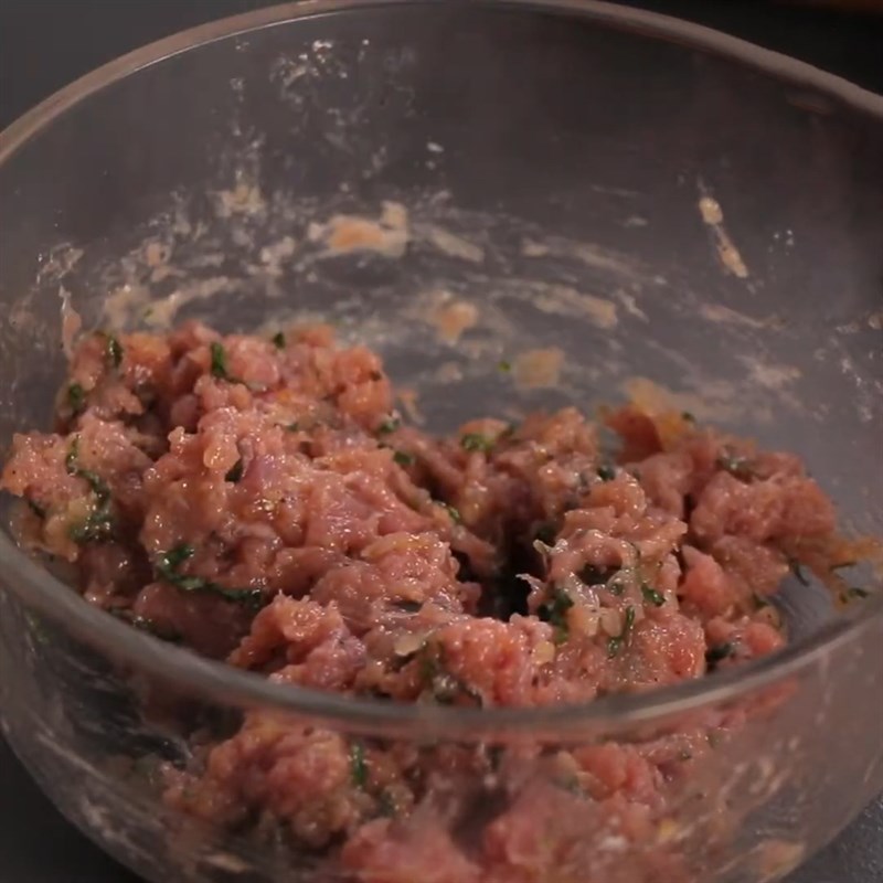 Bước 3 Ướp thịt bò Burger phở