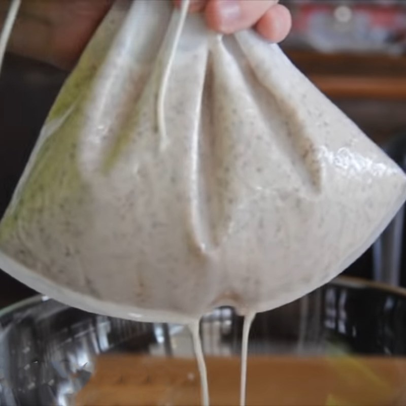 Bước 3 Vắt bỏ xác Sữa hạt phỉ hương socola