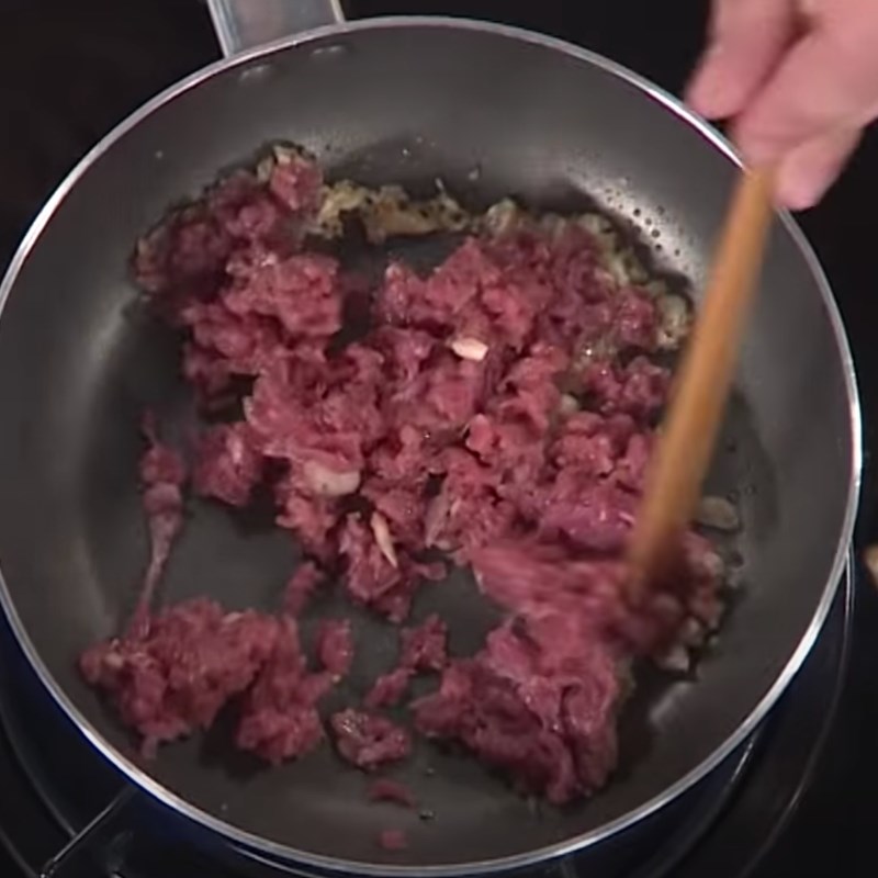 Bước 3 Xào thịt bò Cháo yến mạch thịt bò