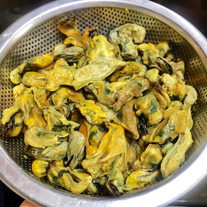 Bước 2 Xào vẹm Cháo vẹm