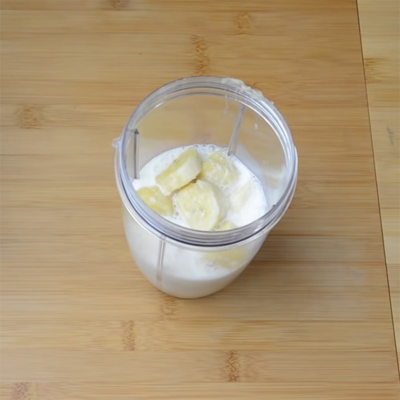 Bước 2 Xay sữa lắc Sữa lắc dứa và chuối