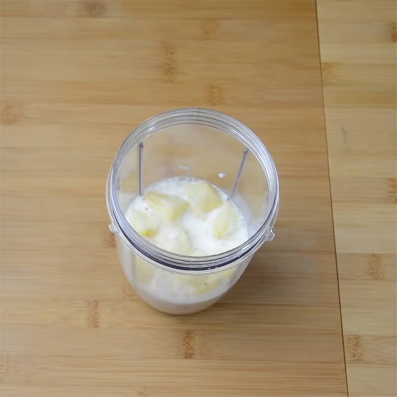 Bước 2 Xay sữa lắc Sữa lắc táo