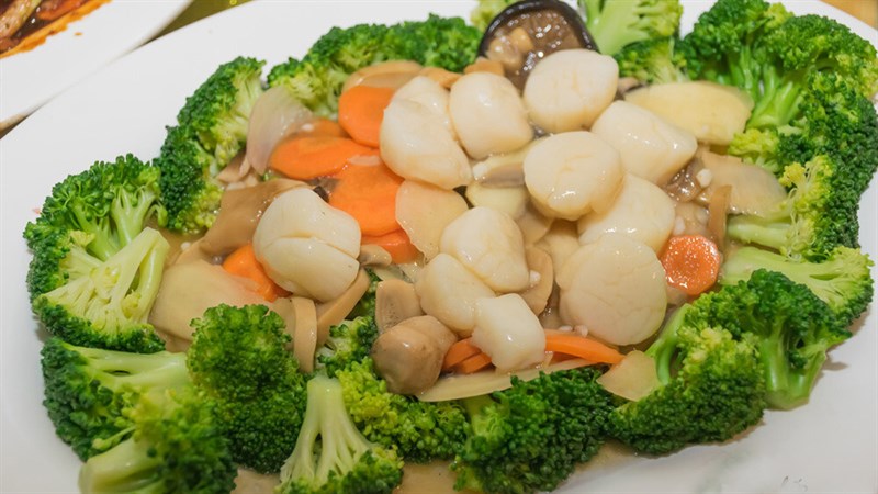 B&ocirc;ng cải xanh x&agrave;o s&ograve; điệp