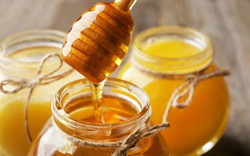 Cách để mật ong không bị kiến bu