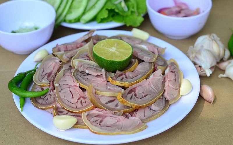 Bê thui cầu mống