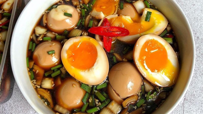 trứng ng&acirc;m tương