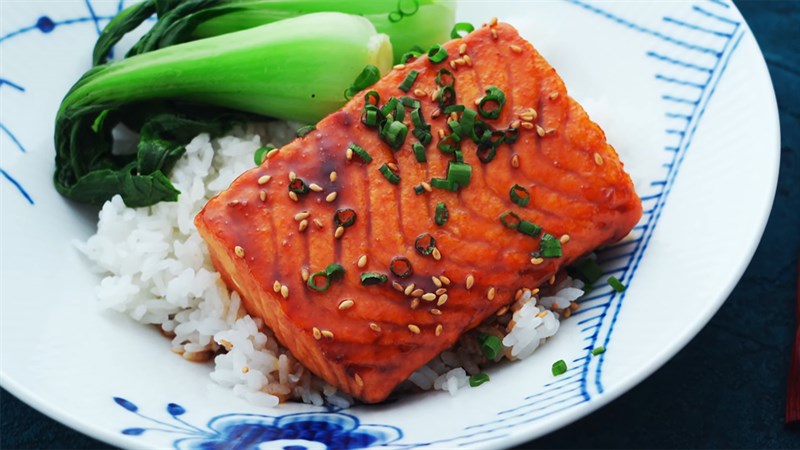 C&aacute; hồi &aacute;p chảo sốt teriyaki