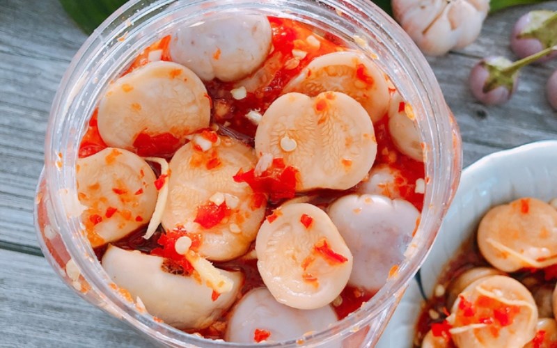 Sắp xếp nguy&ecirc;n liệu trong hủ ng&acirc;m