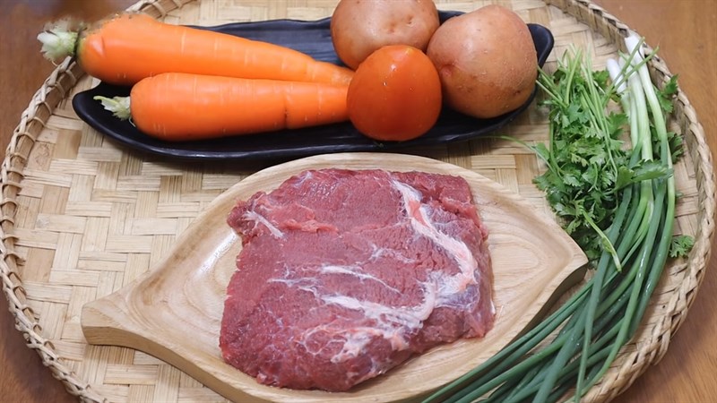 Nguyên liệu làm canh thịt bò khoai tây cà rốt 