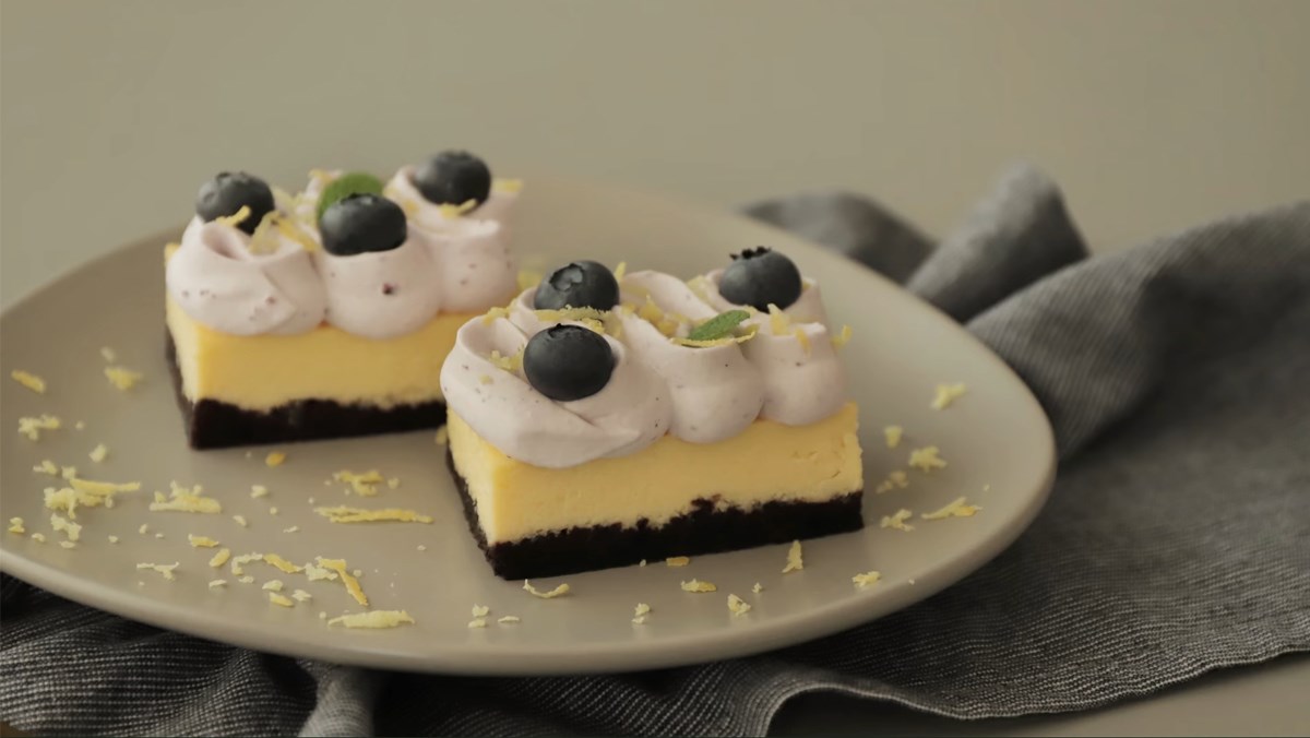 Cheesecake chanh kem việt quất