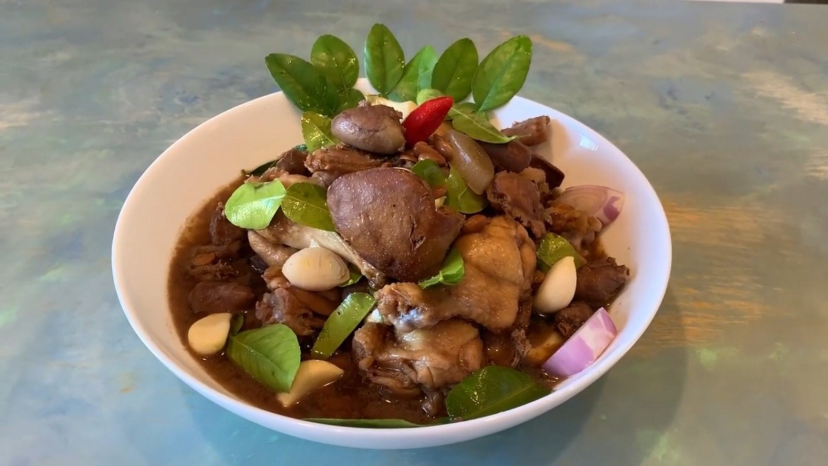 Gà kho tương hột